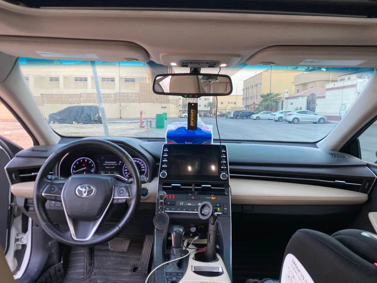 Car image 15