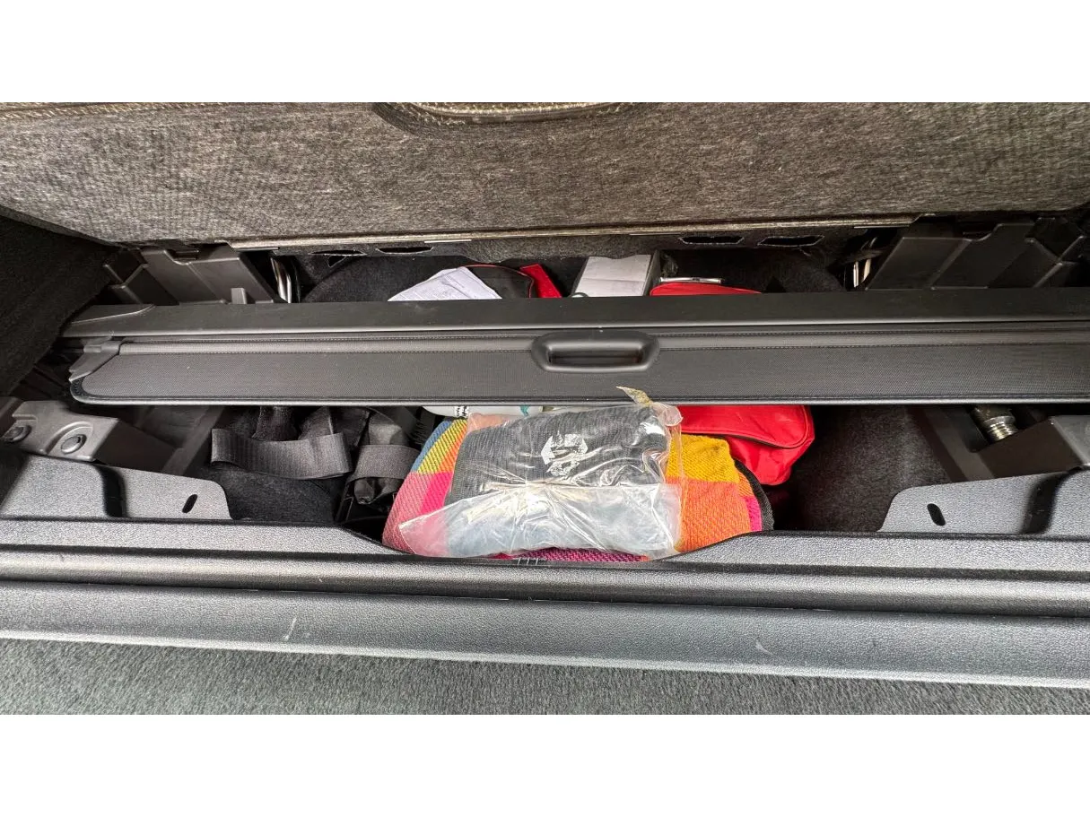 Car image 29