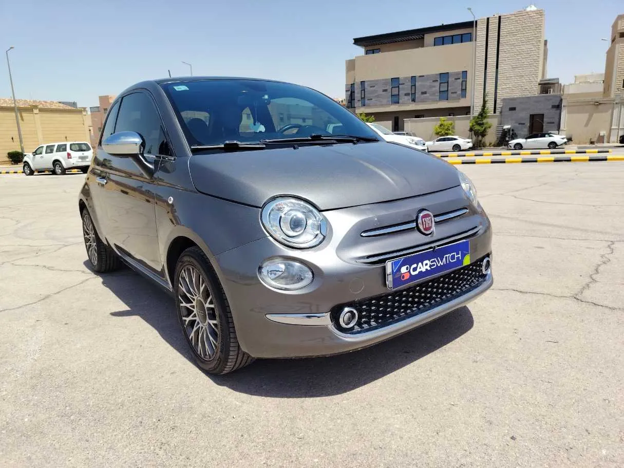 Car image 3