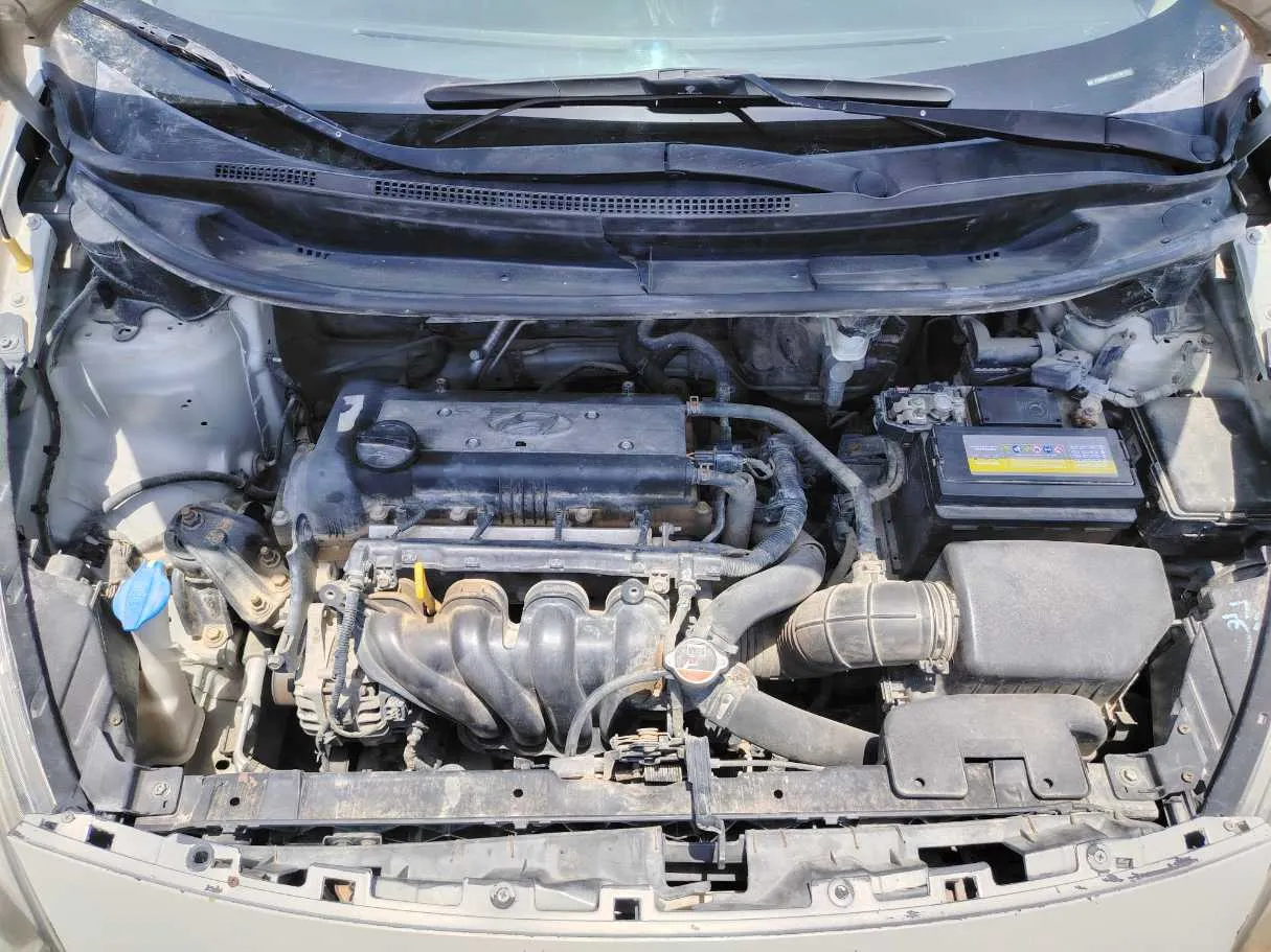 Car image 25