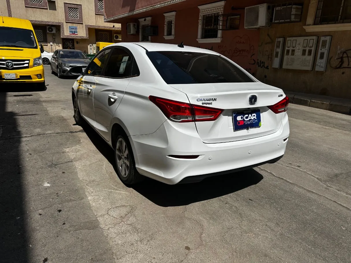 Car image 7