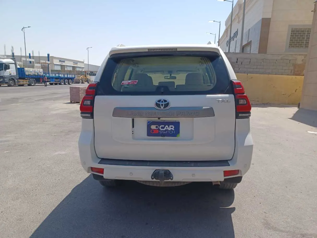 Car image 6