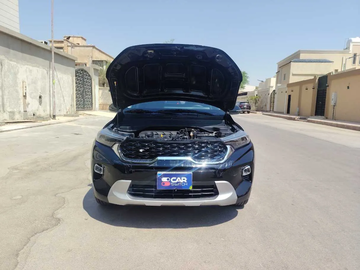 Car image 30