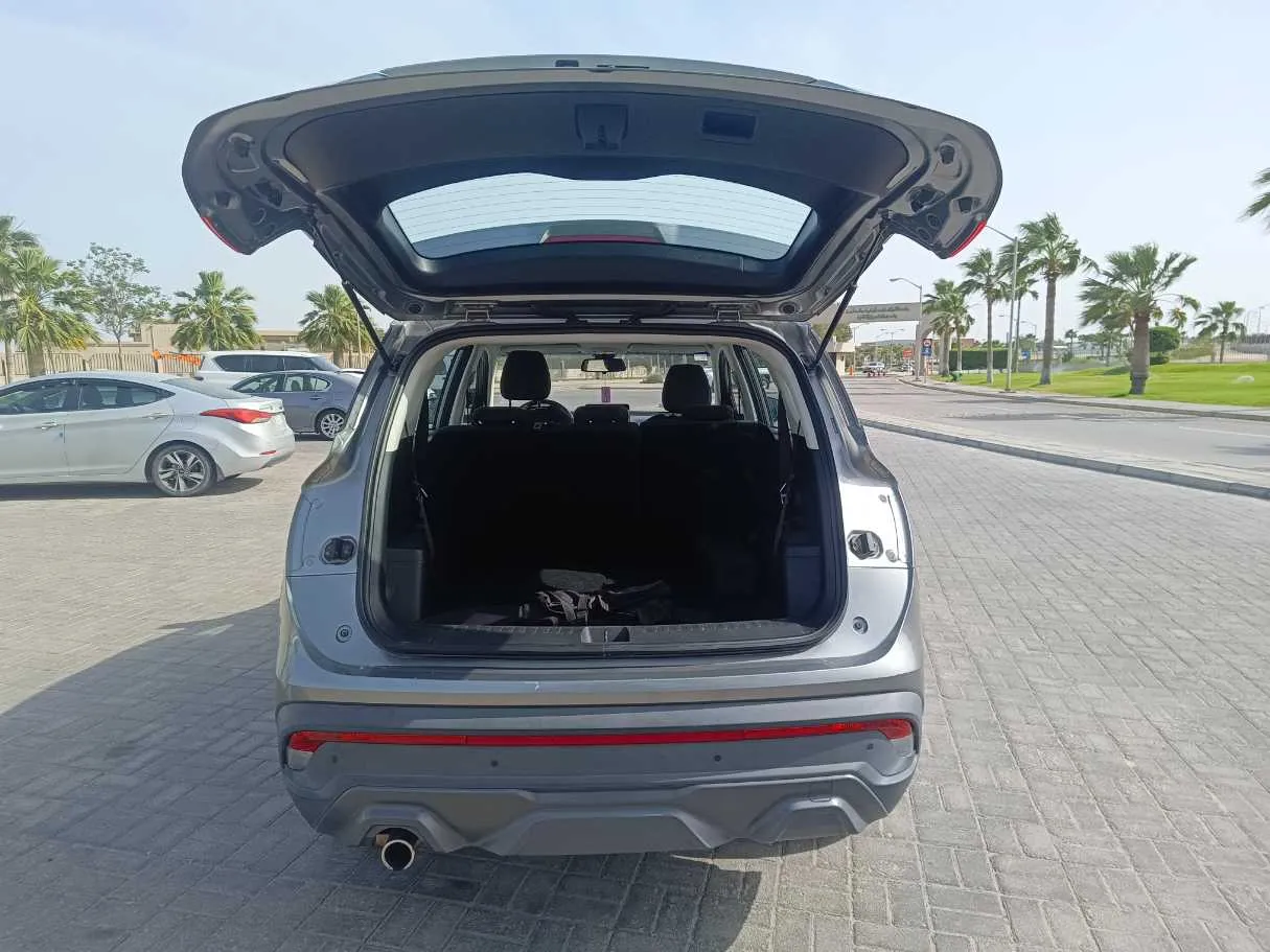 Car image 28