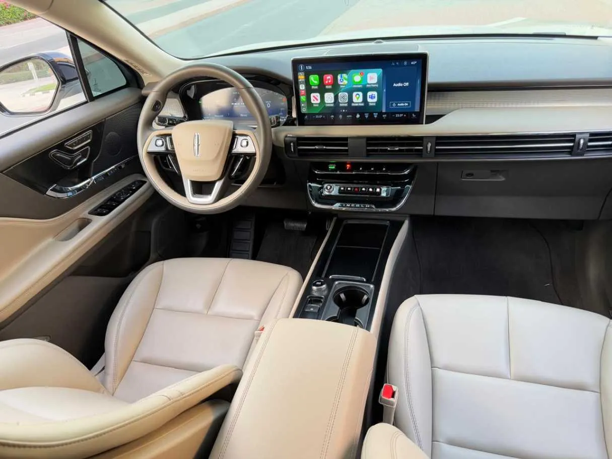 Car image 29