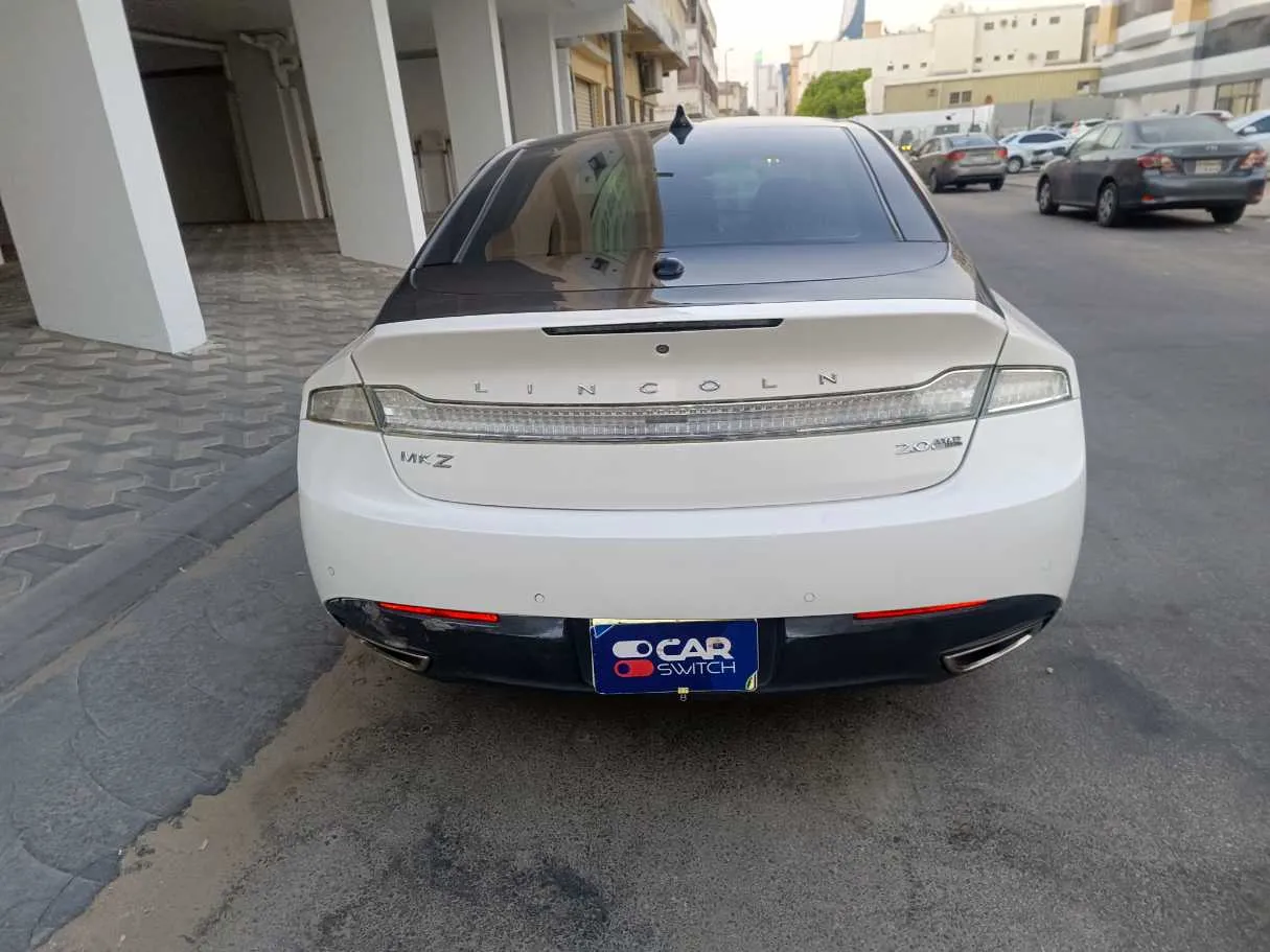 Car image 6