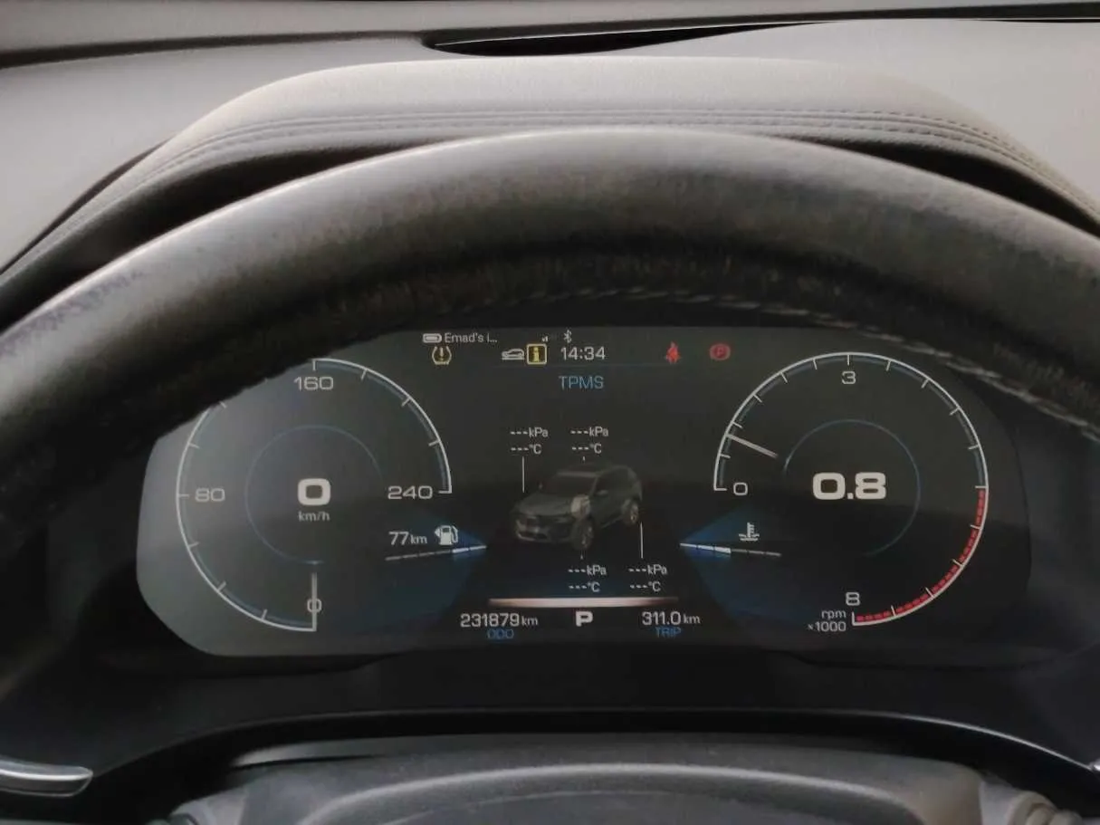 Car image 25