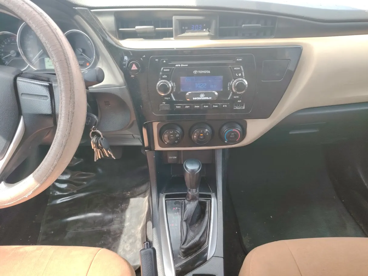 Car image 18