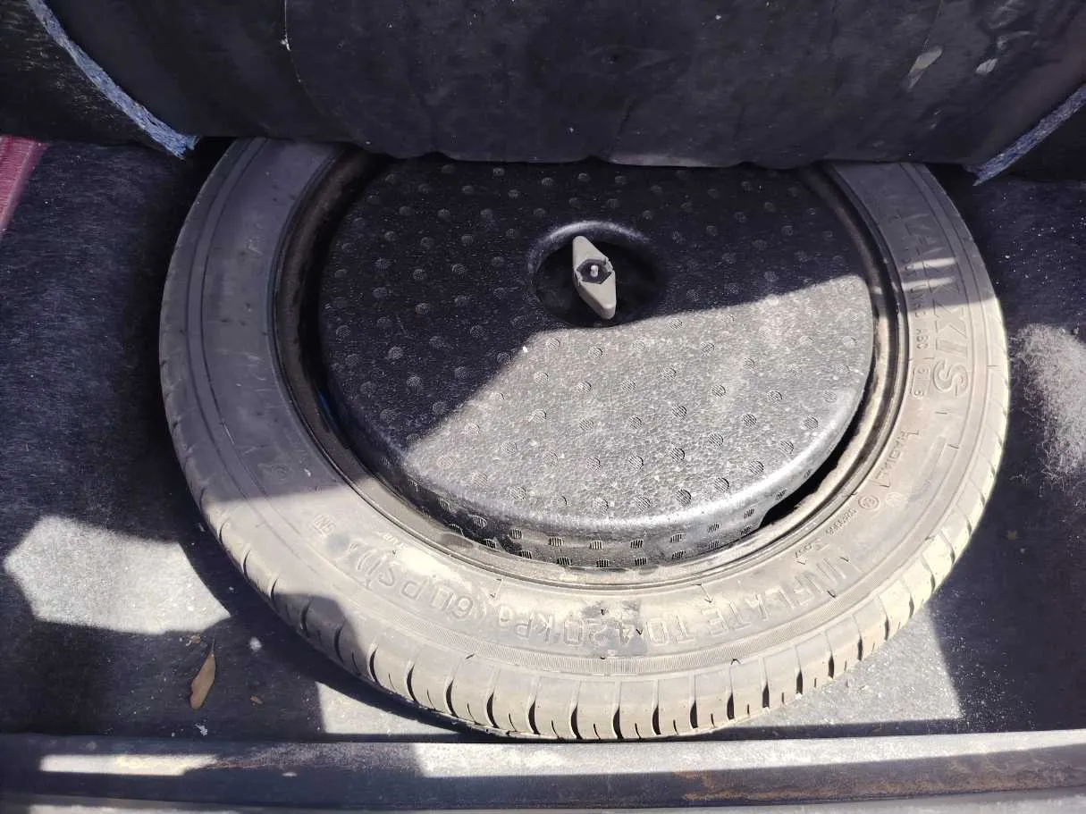 Car image 31