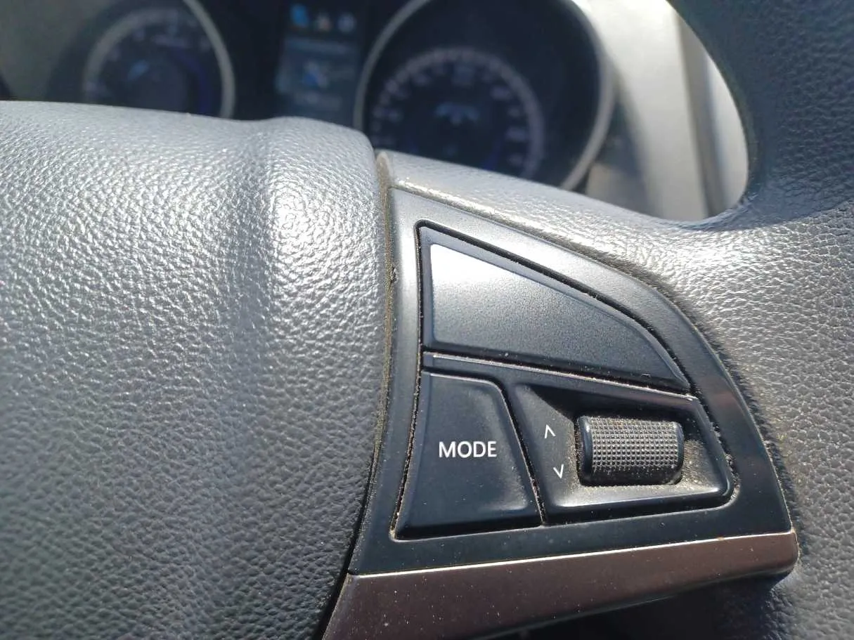 Car image 22