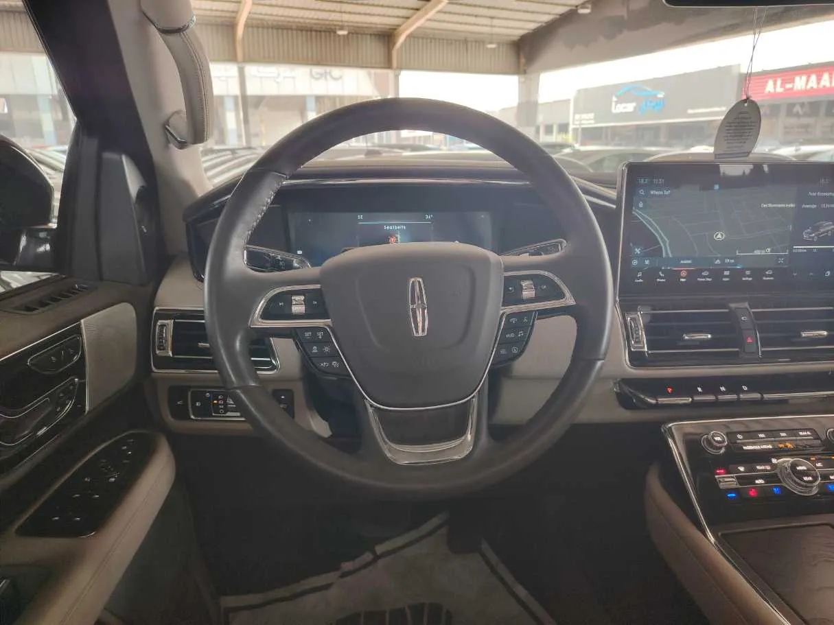 Car image 34