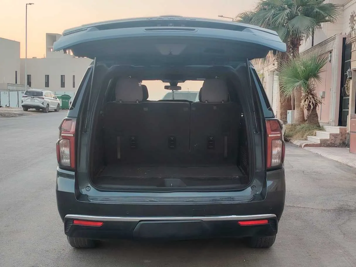 Car image 23