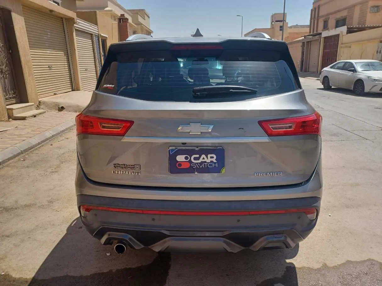 Car image 6