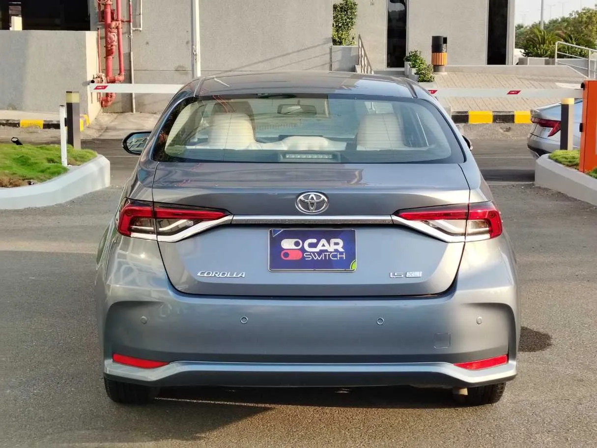 Car image 6