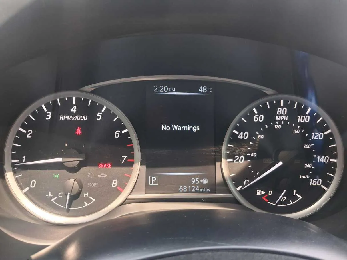 Car image 17