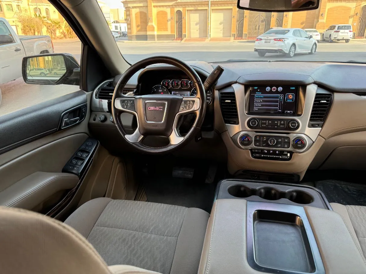 Car image 16
