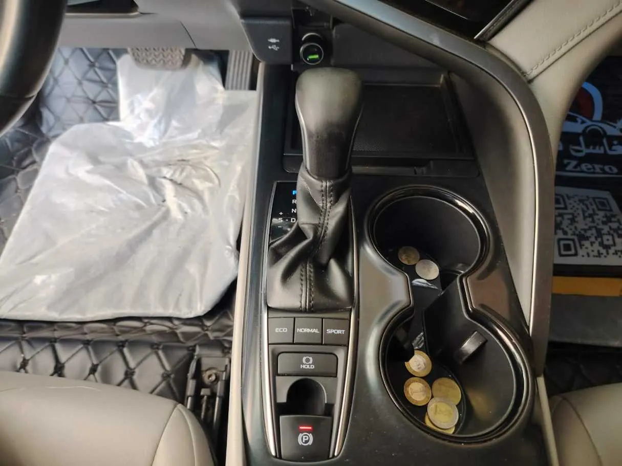Car image 23