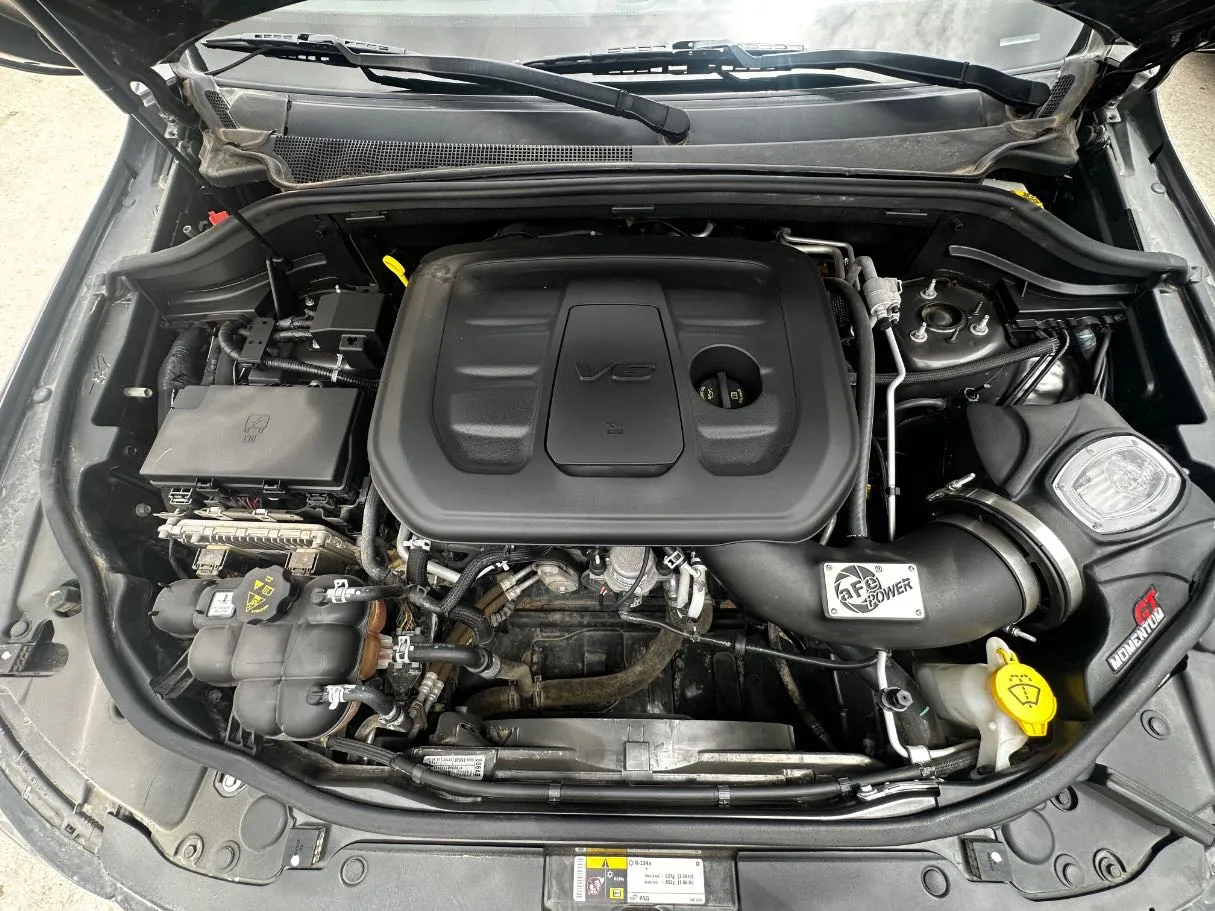 Car image 30