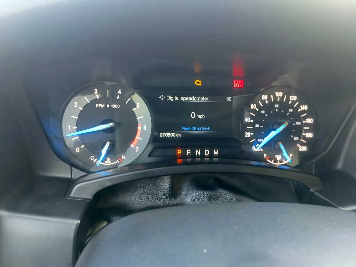 Car image 25