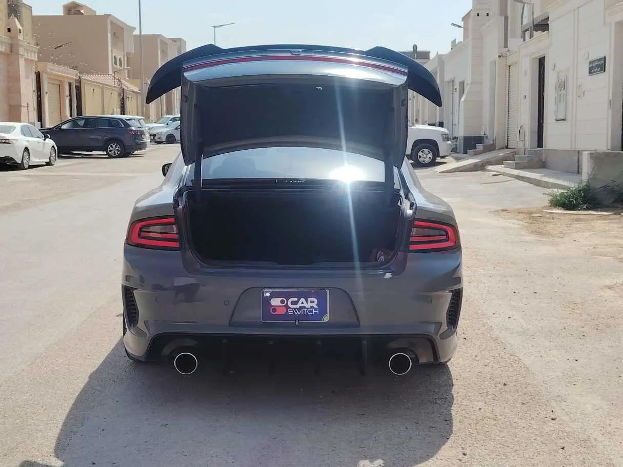 Car image 23
