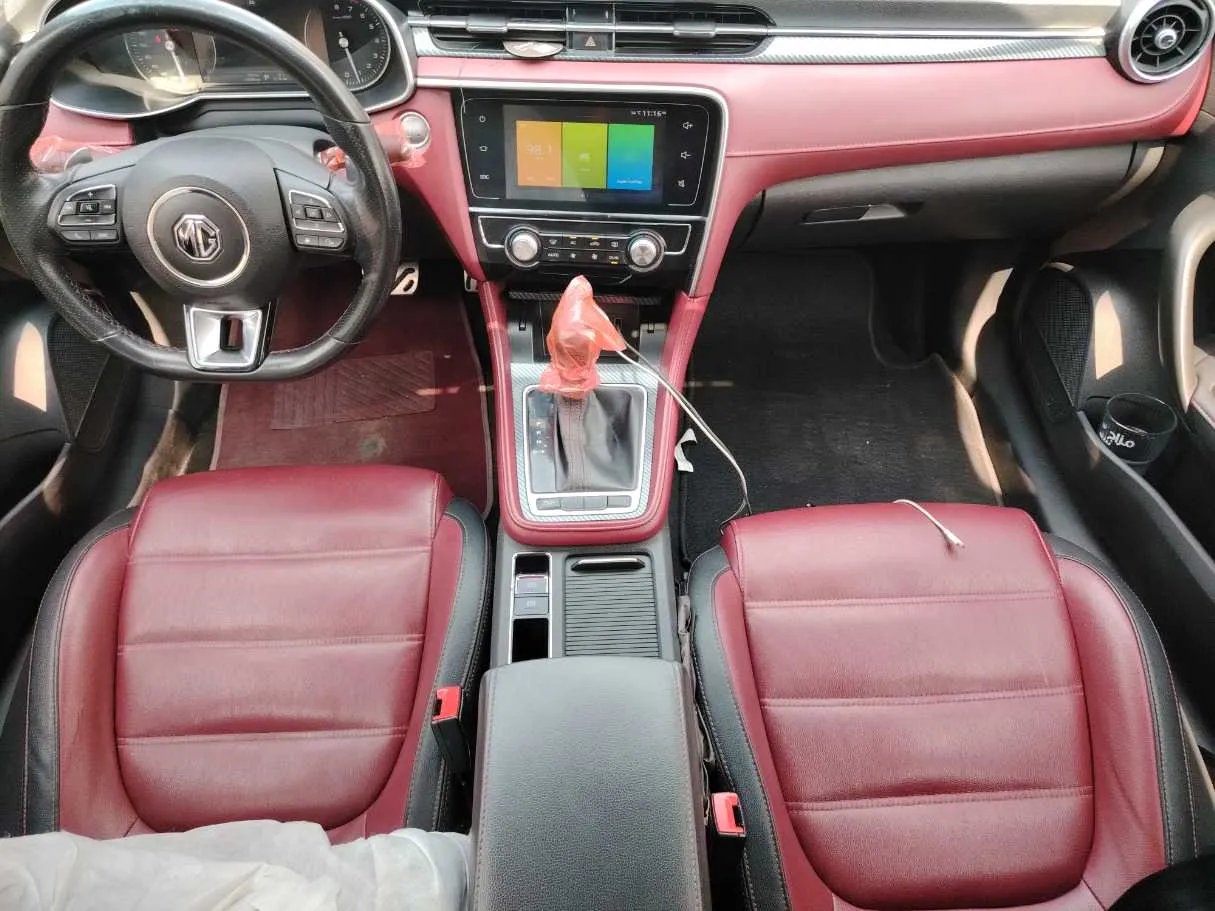 Car image 19