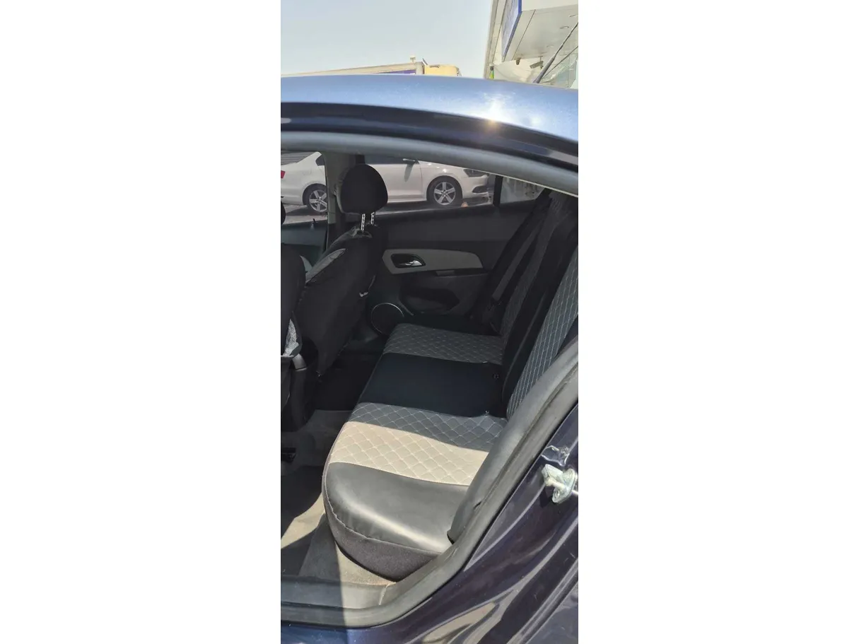 Car image 7