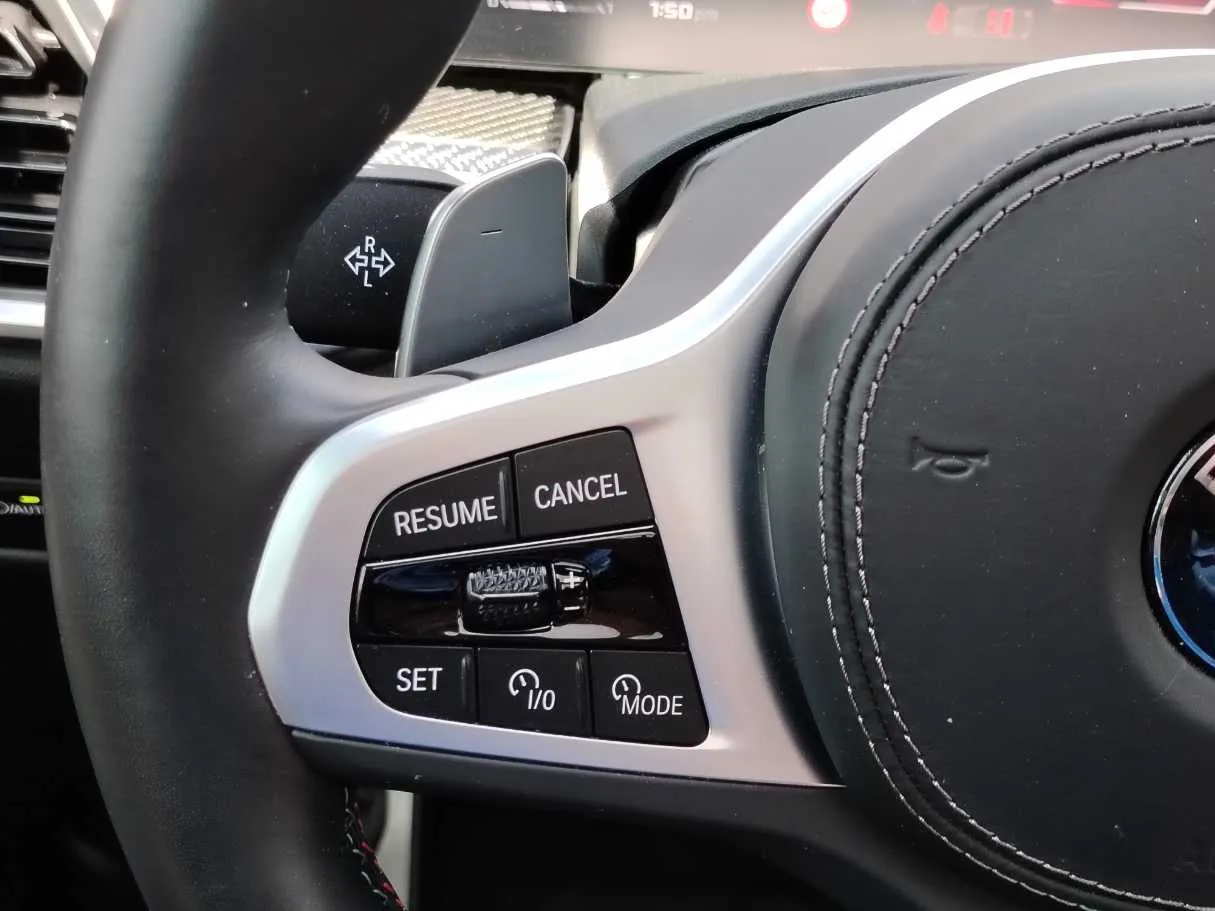 Car image 27