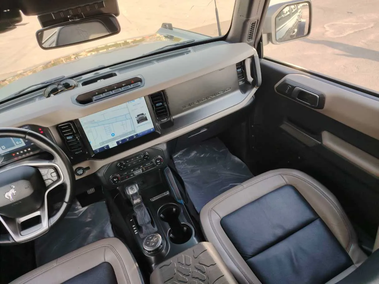 Car image 34