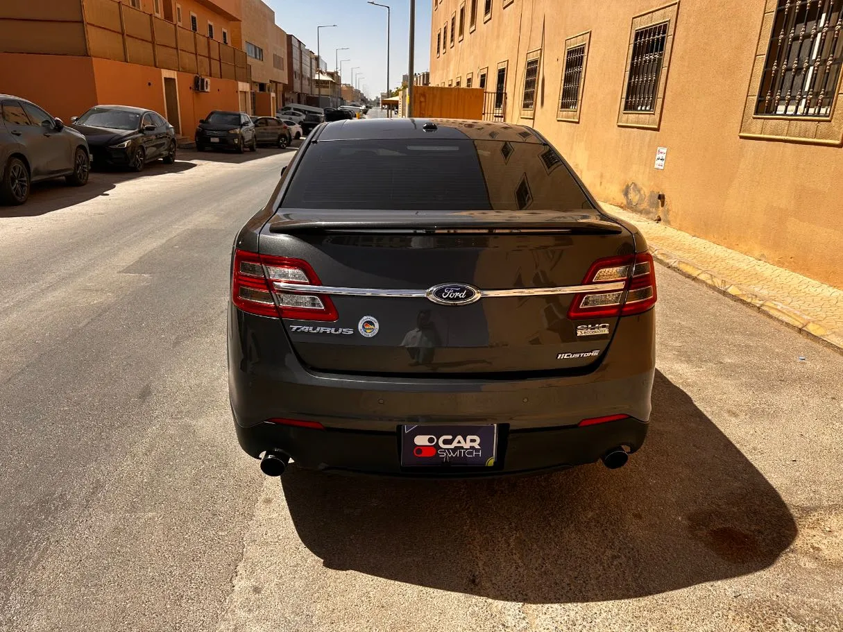 Car image 6