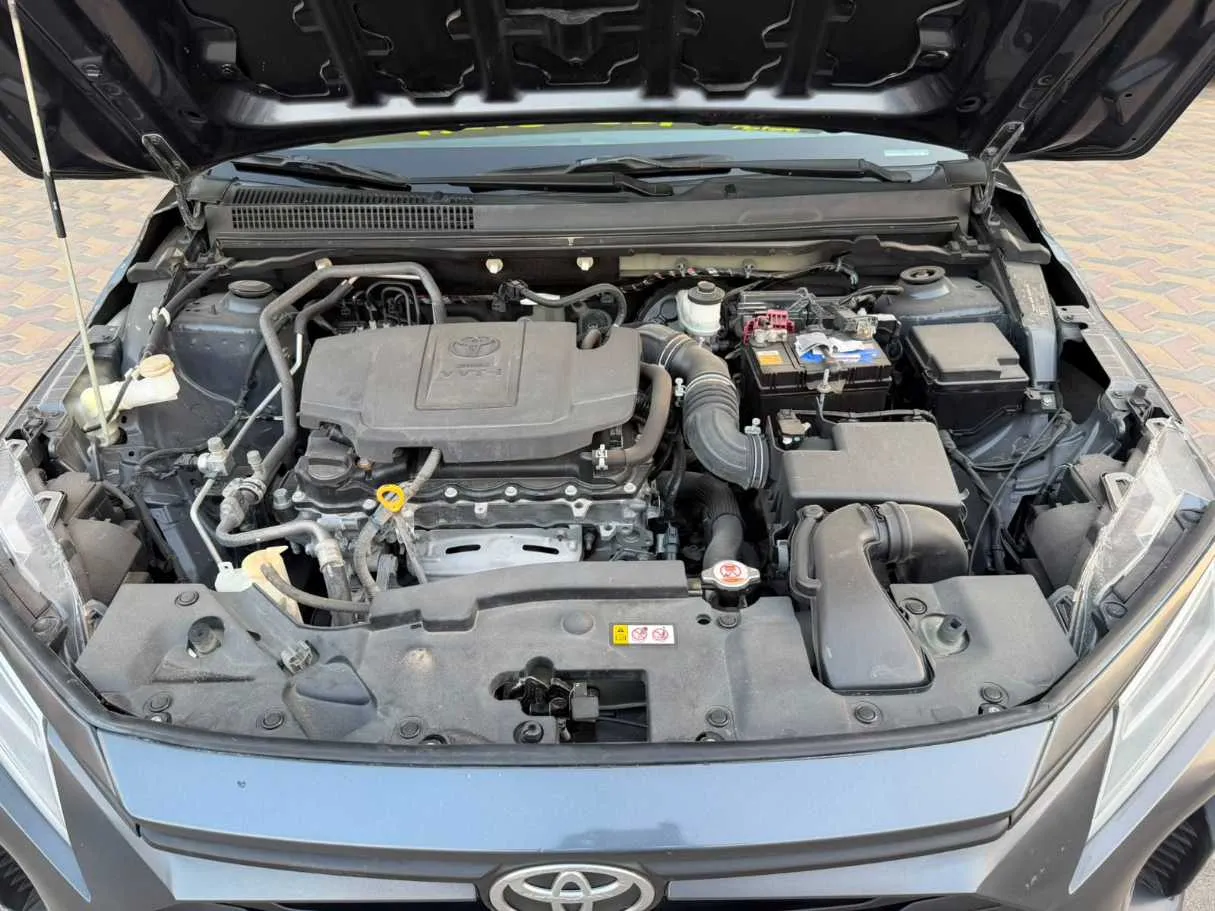 Car image 29