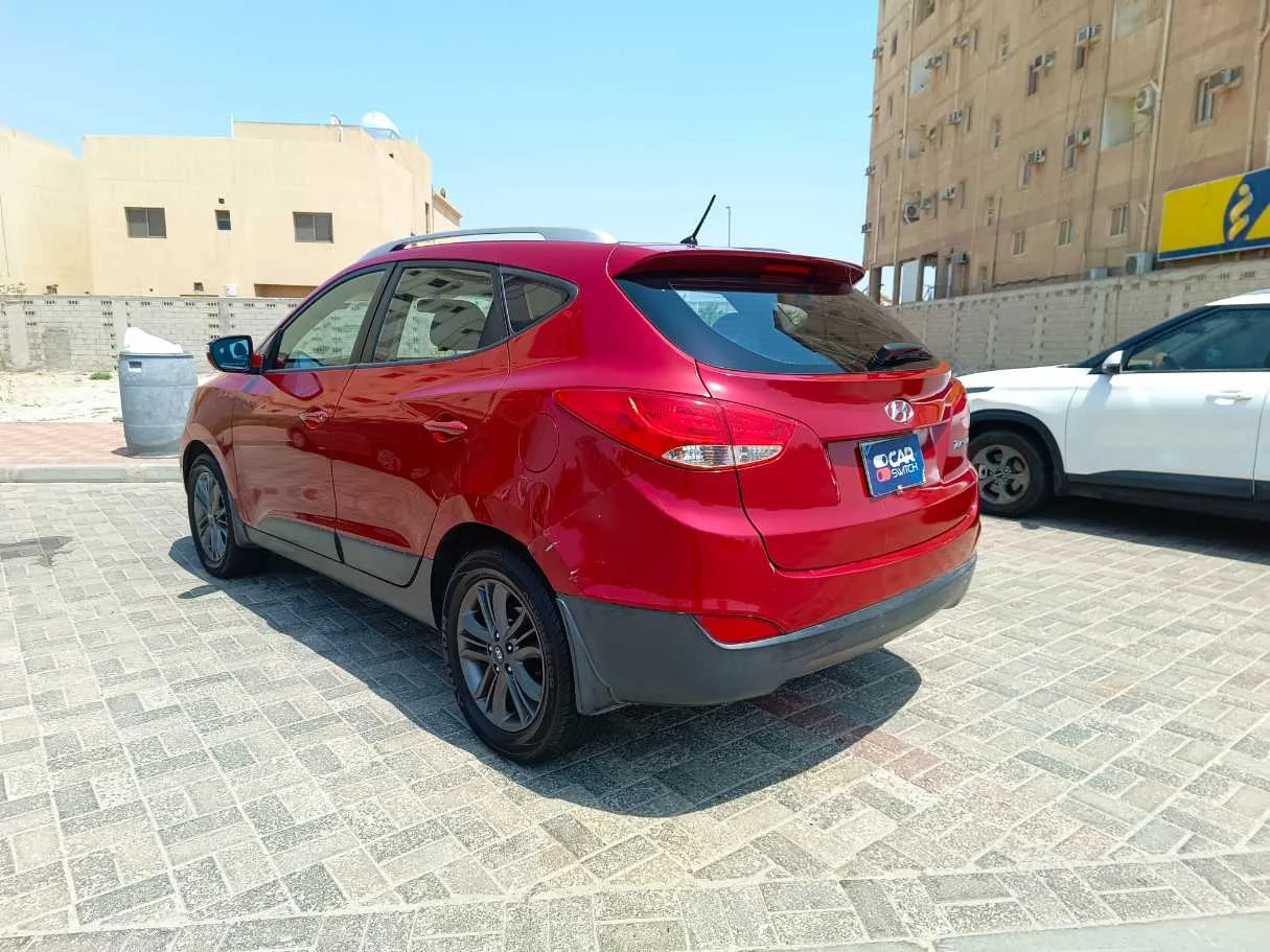 Car image 7