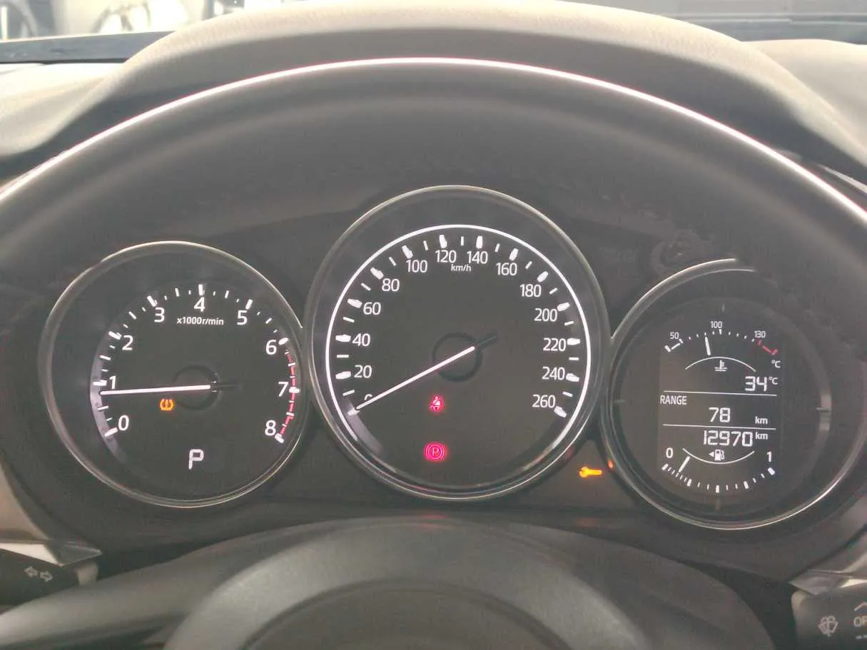 Car image 28