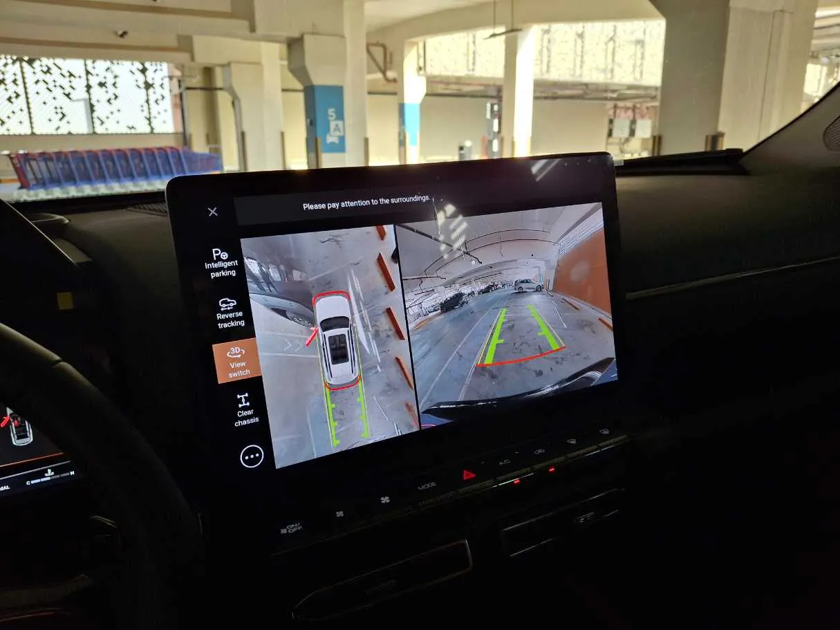 Car image 16