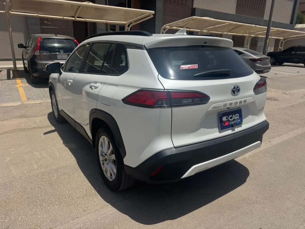 Car image 7