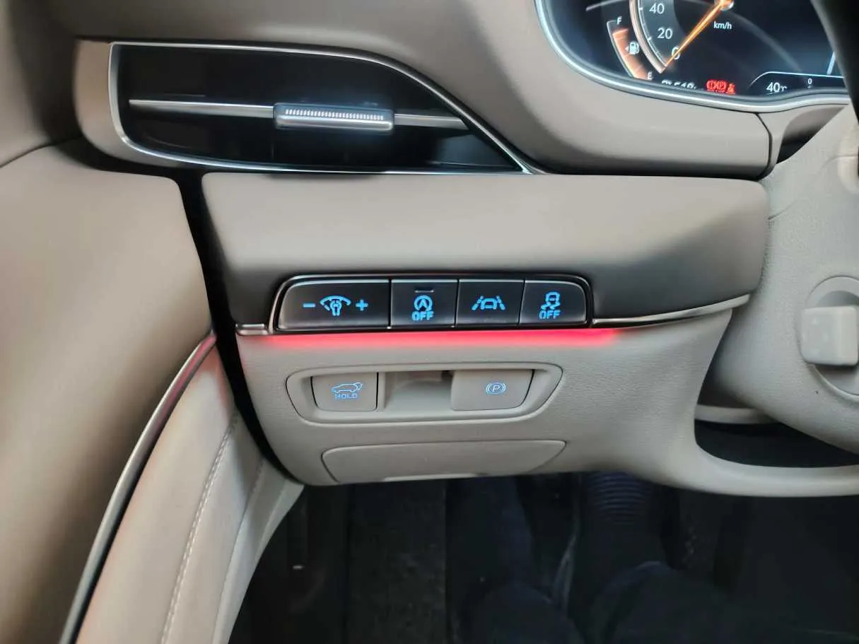 Car image 33