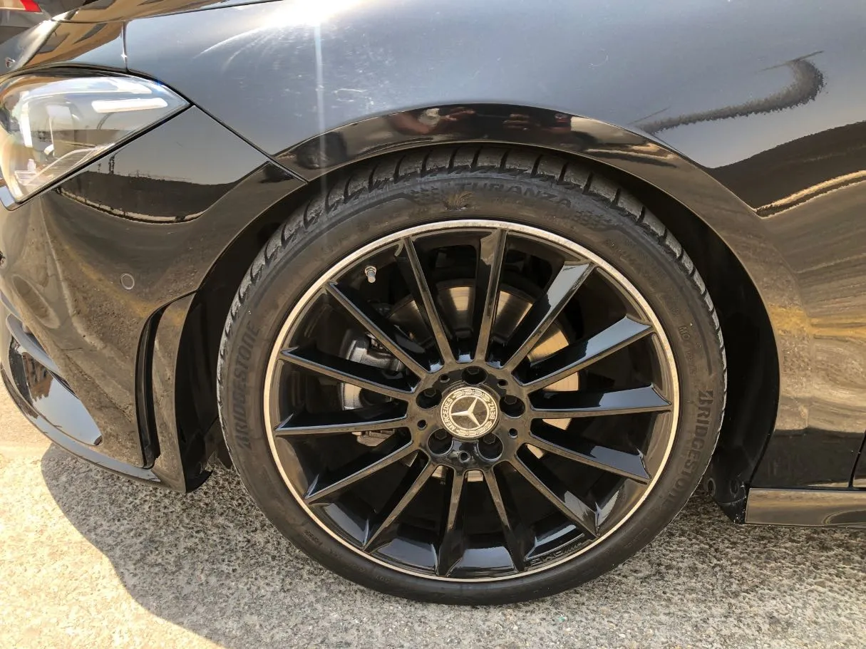 Car image 10