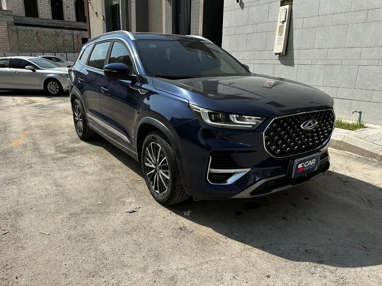 Car image 3