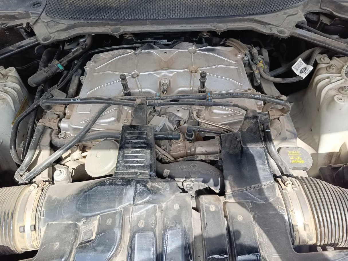 Car image 40