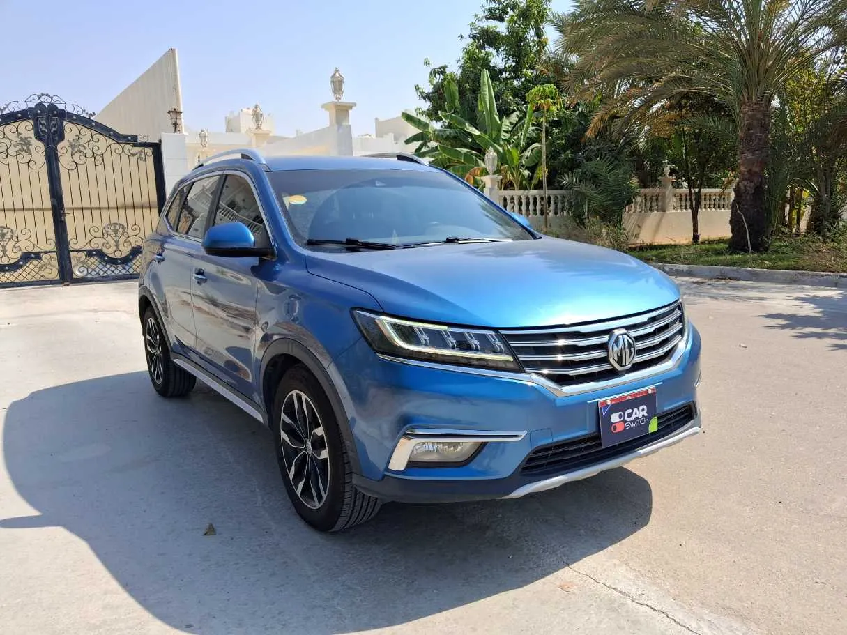 Car image 3