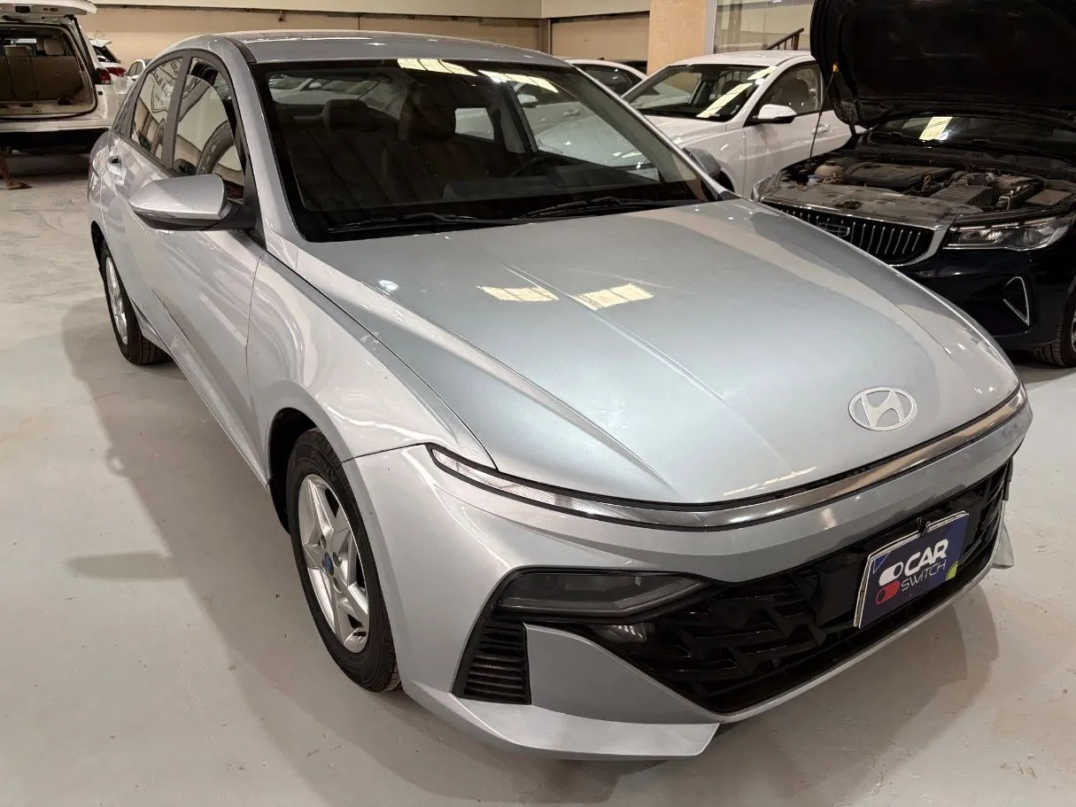 Car image 3