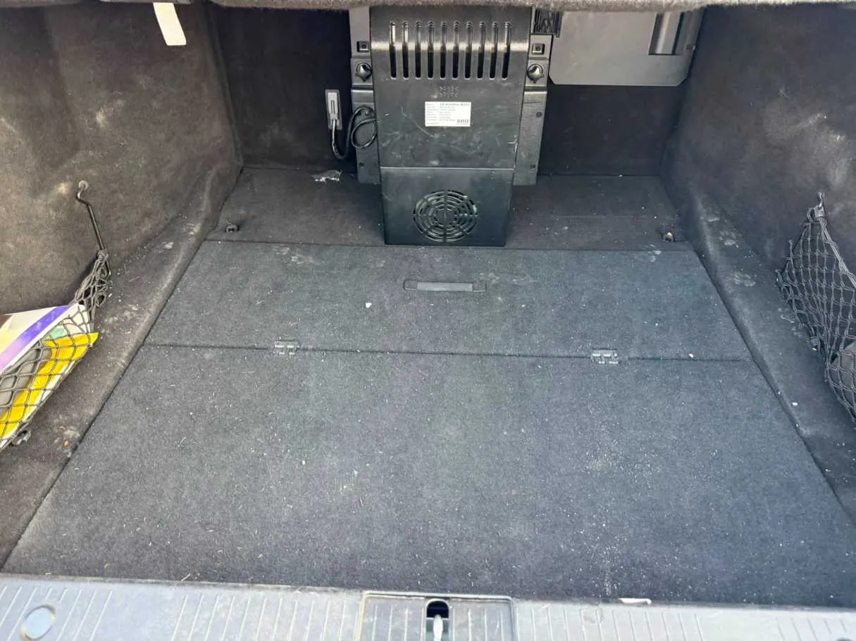 Car image 31