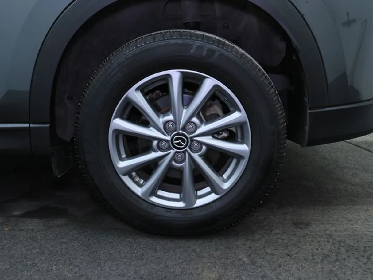 Car image 7