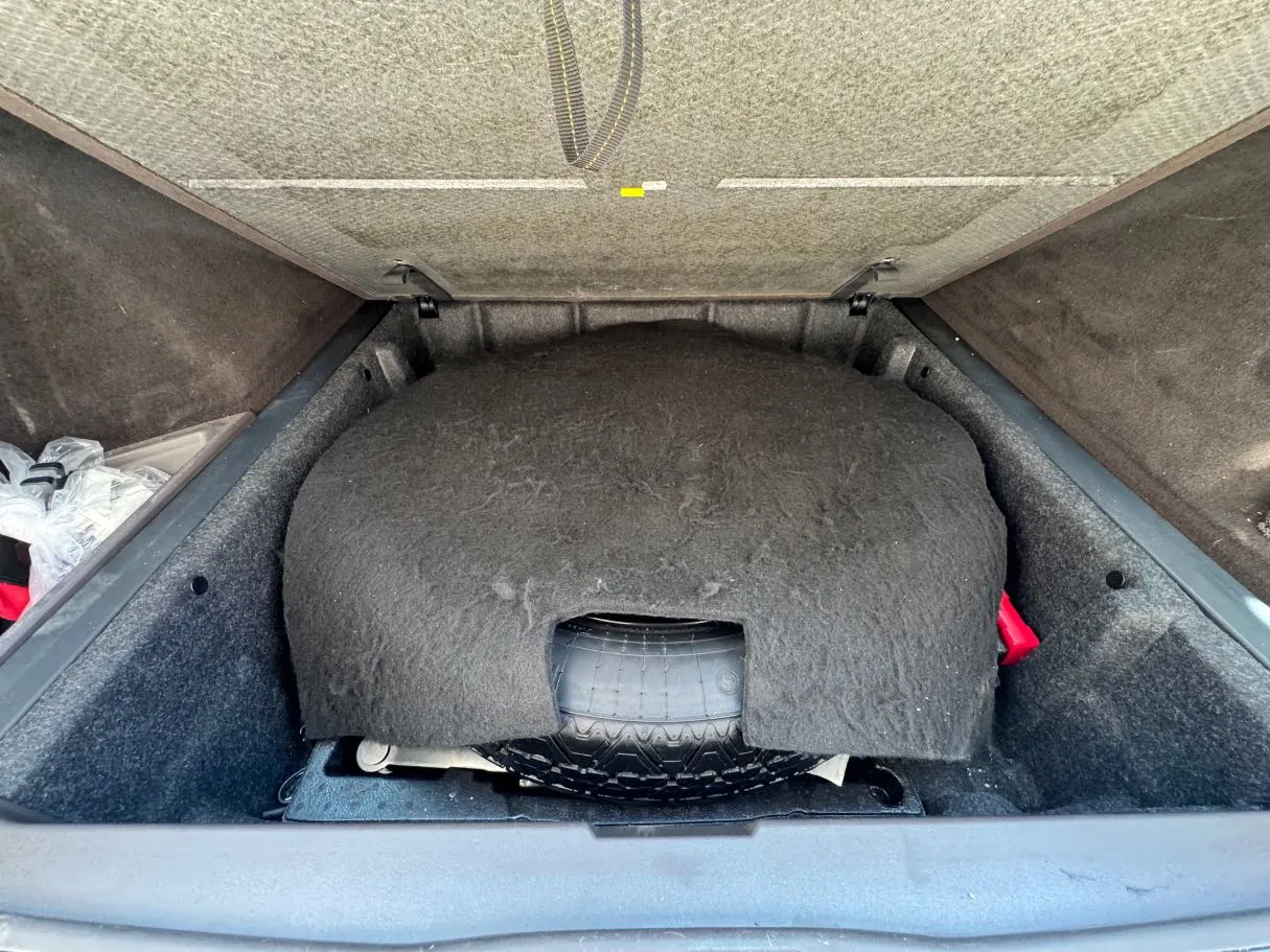 Car image 29