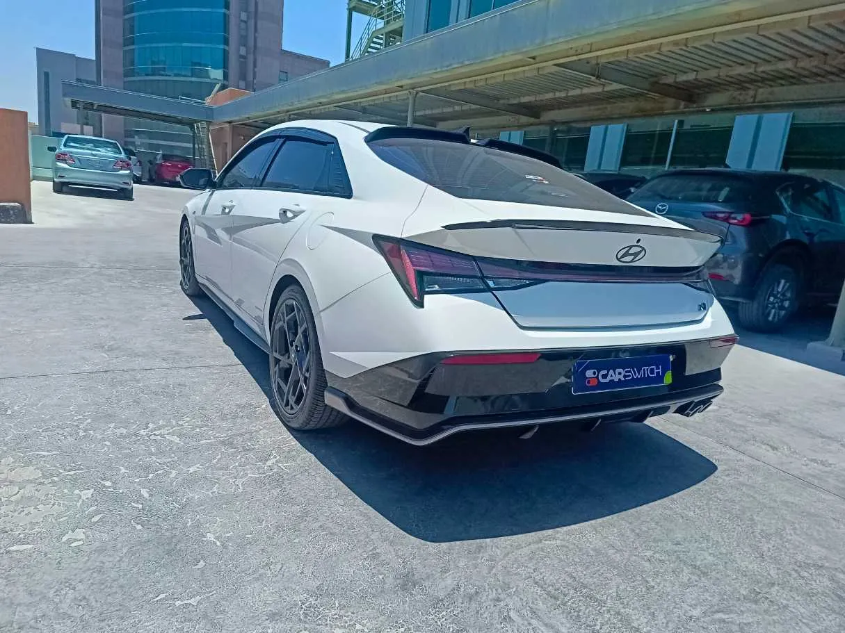 Car image 7