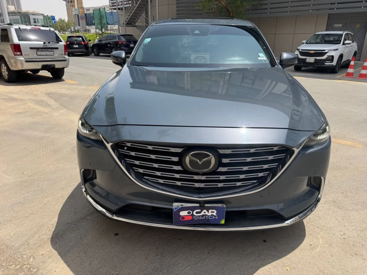 Car image 2