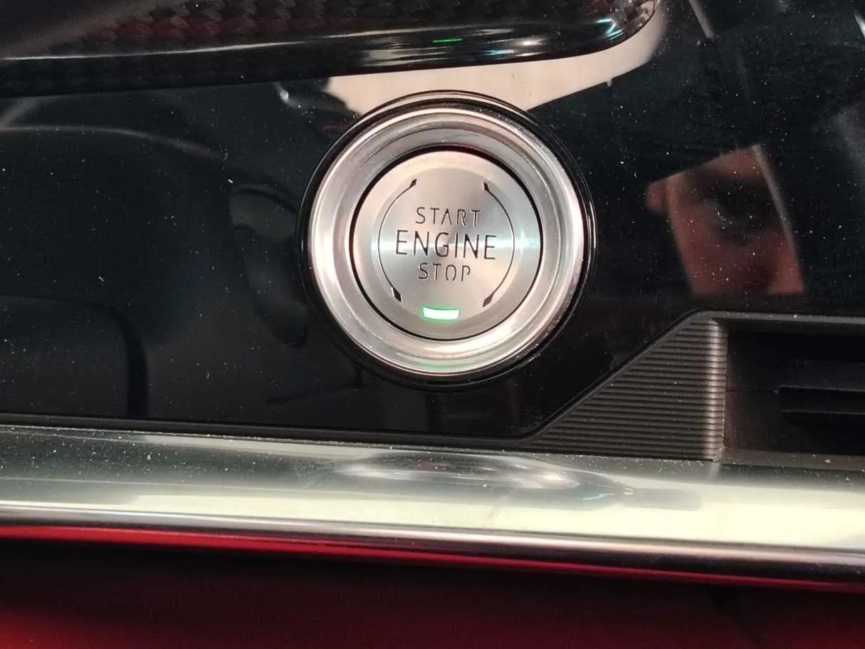 Car image 25