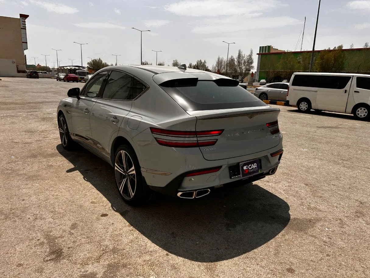Car image 7