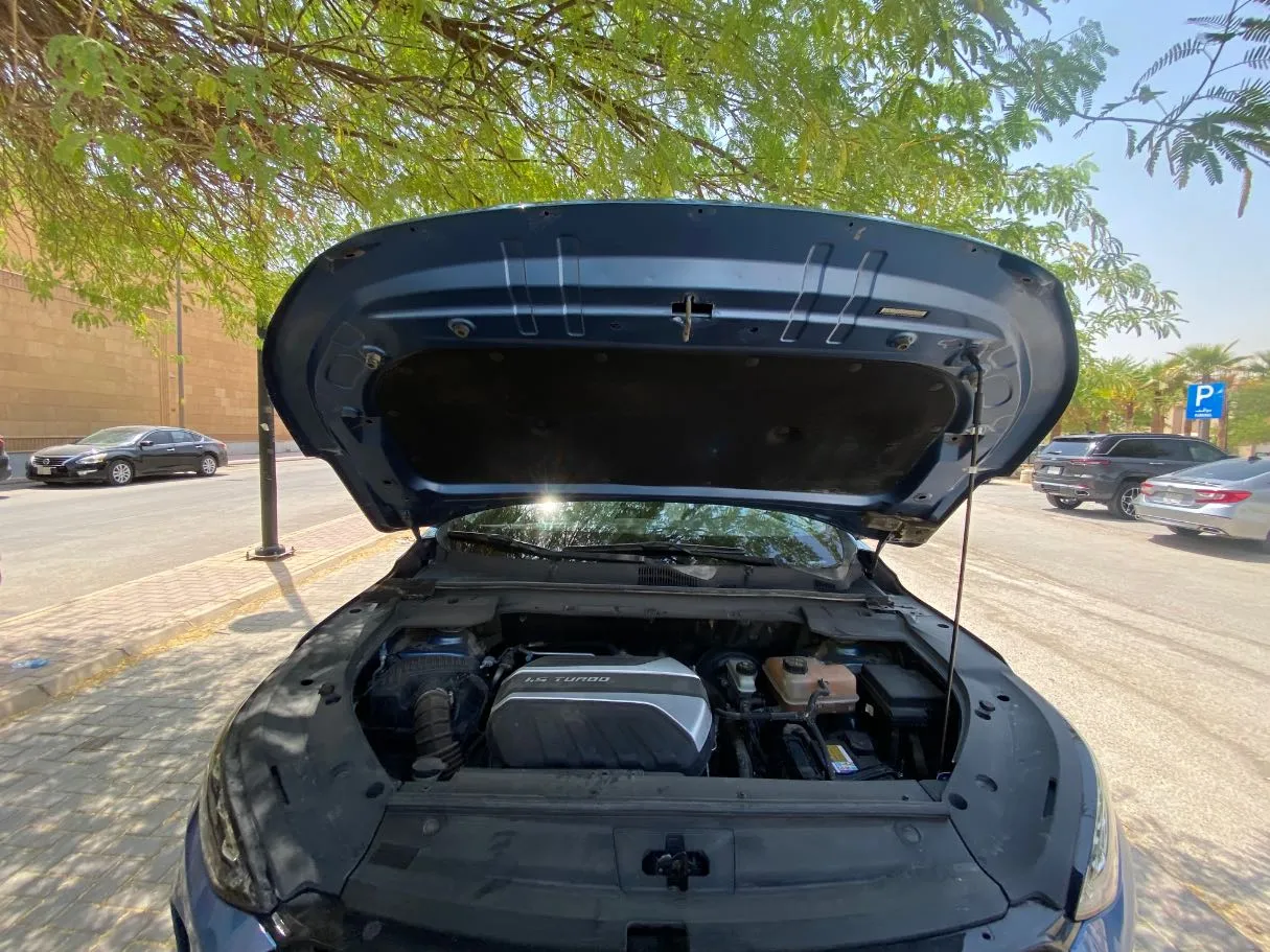 Car image 27