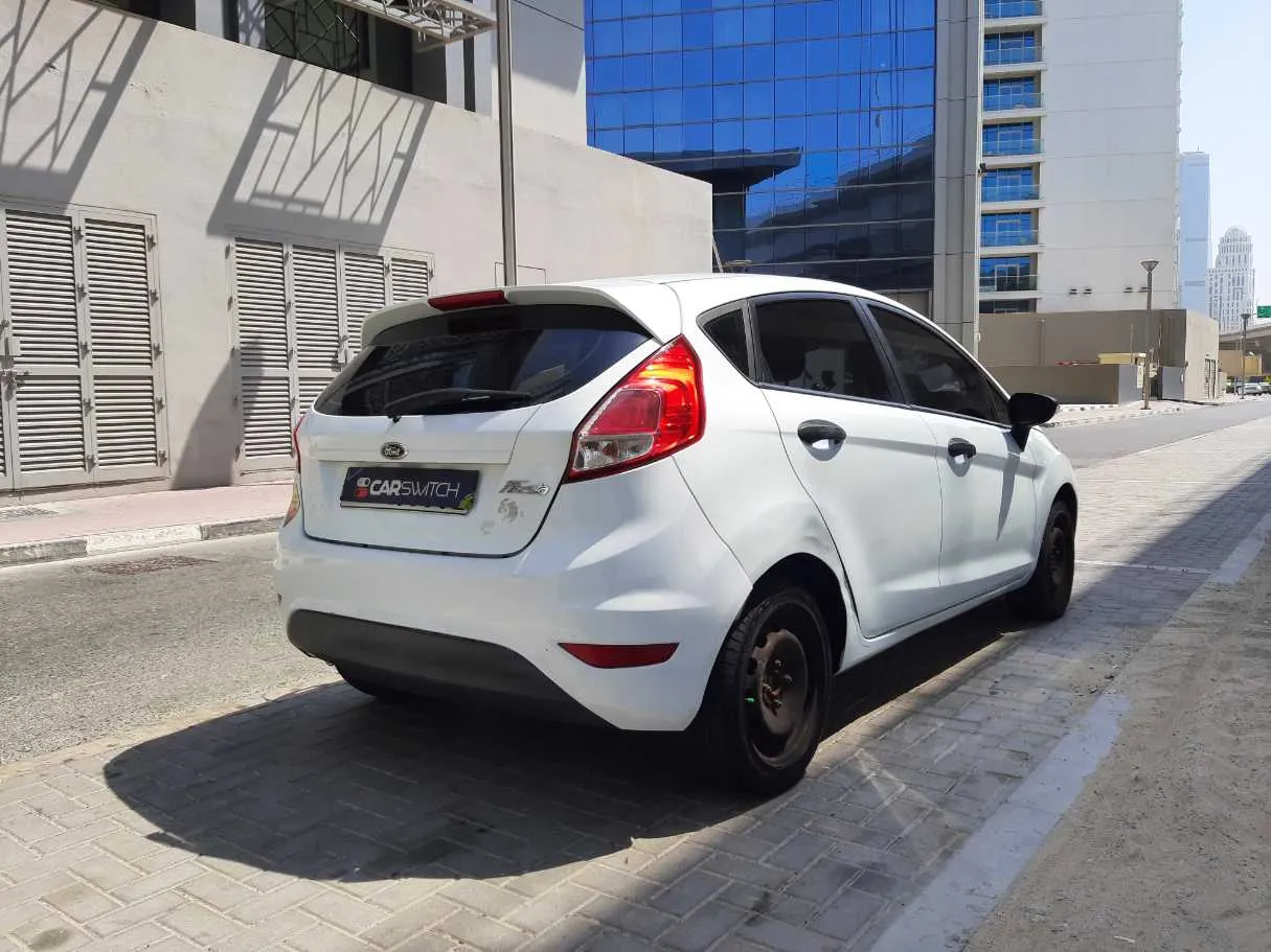 Car image 5