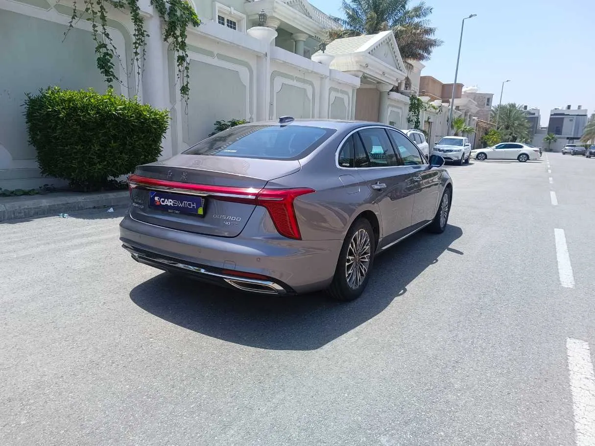 Car image 5